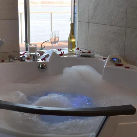 Luxuswohnung Pazifik Weser Wellness Whirlpool