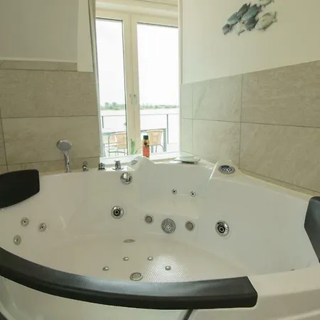 شقة Luxuswohnung Pazifik Weser Wellness Whirlpool *