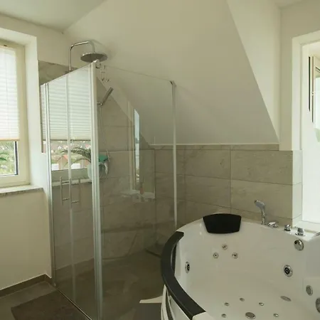 Luxuswohnung Pazifik Weser Wellness Whirlpool *